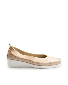 52239 Mid Wedge Slip-On Pump
