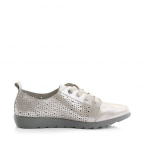 52222 Flat Pin Punched Lace-Up Sneaker
